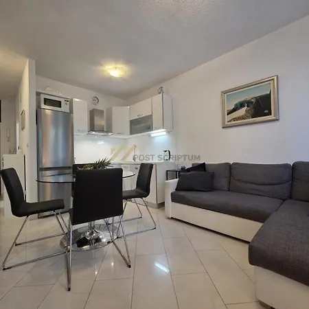 Апартаменти Luxury Near And Old Town Спліт